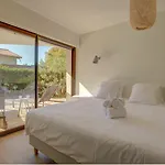 Villa De La Source *