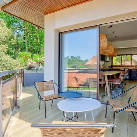 ヴィラ De La Source アルカション